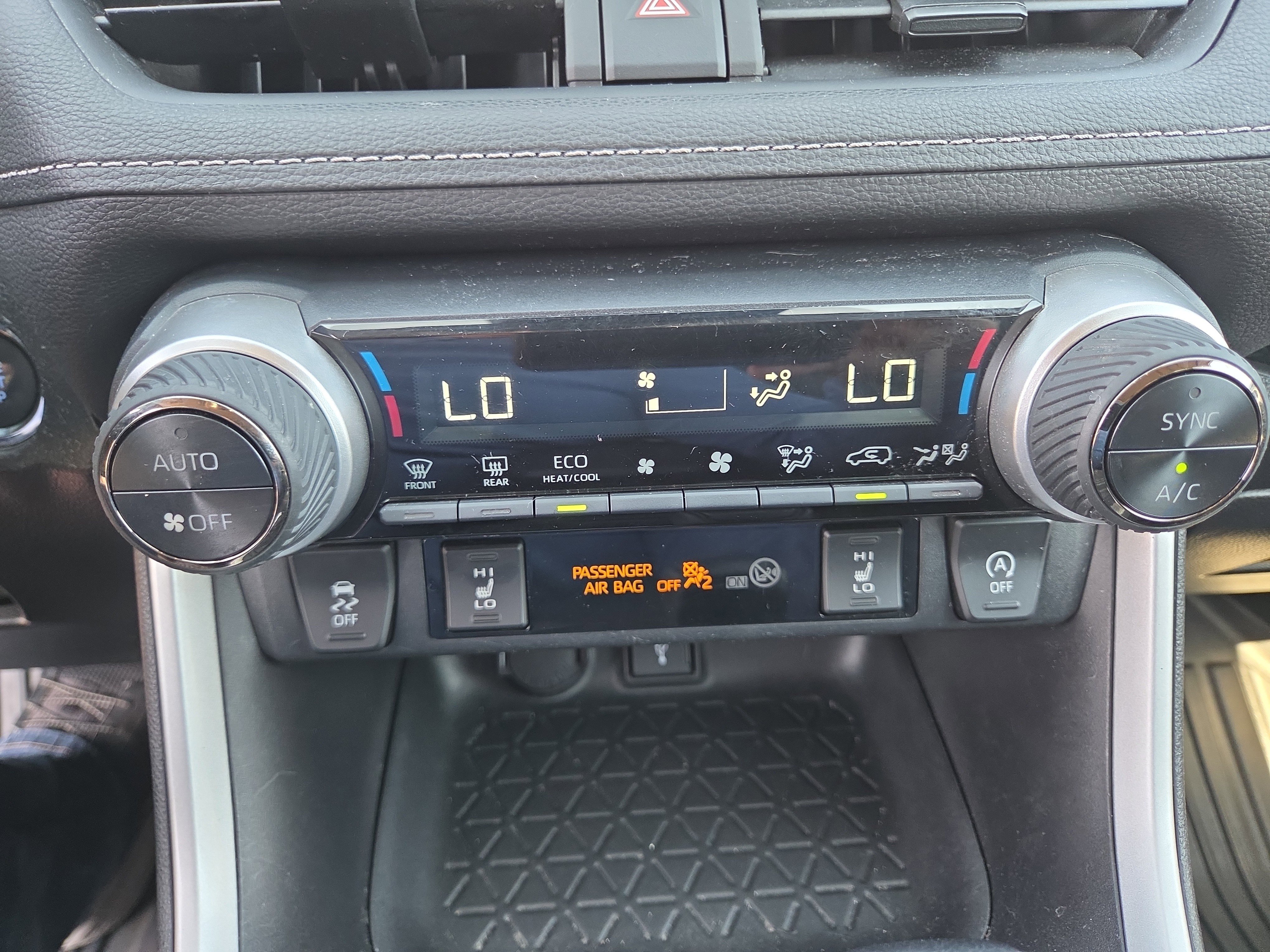 Certified 2022 Toyota RAV4 XLE w/ Convenience Package image 27