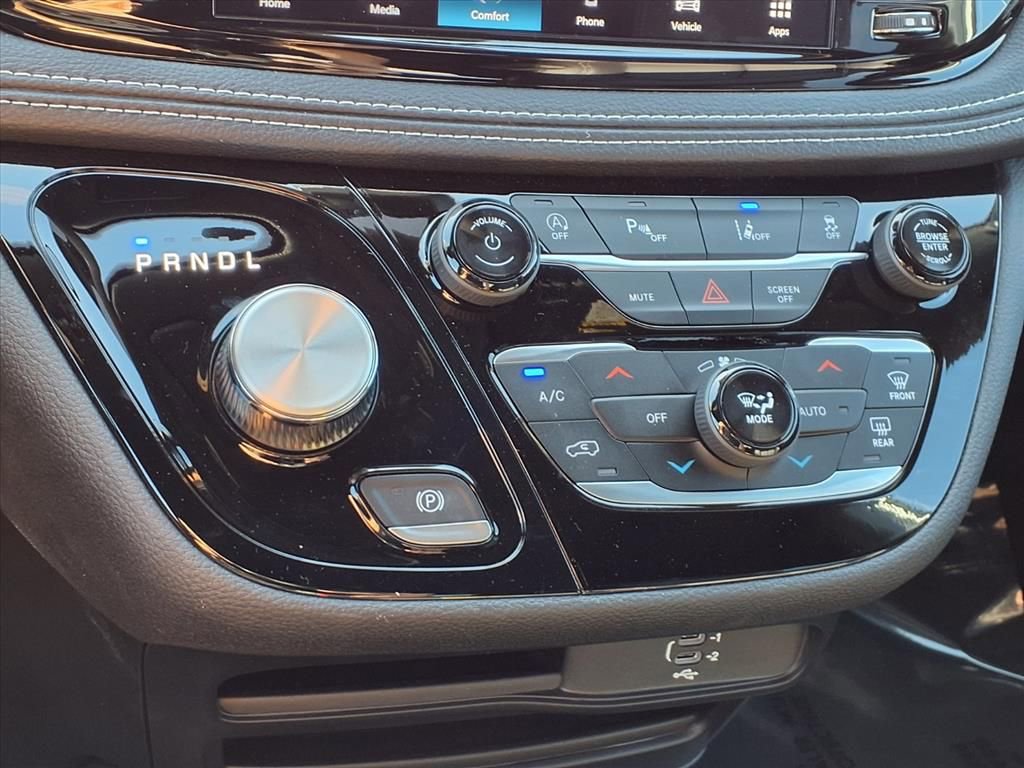 New 2026 Chrysler Pacifica Select image 10