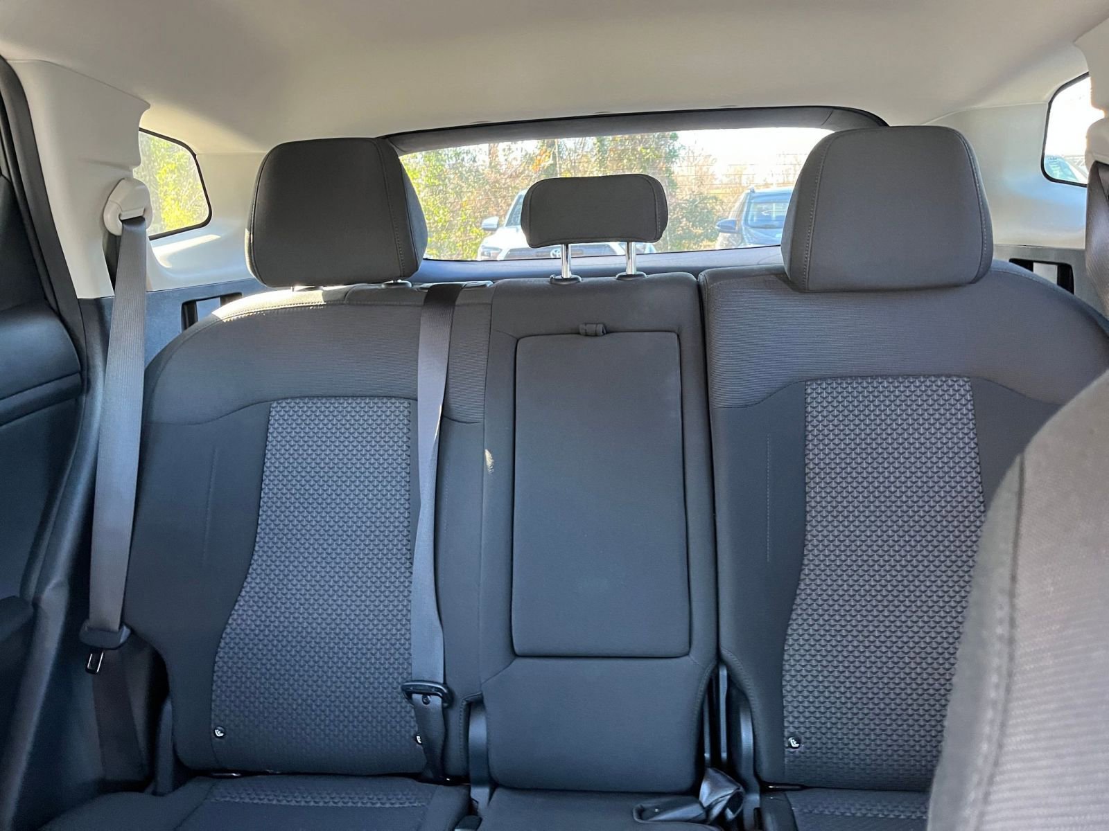 Used 2025 Kia Sportage LX image 37