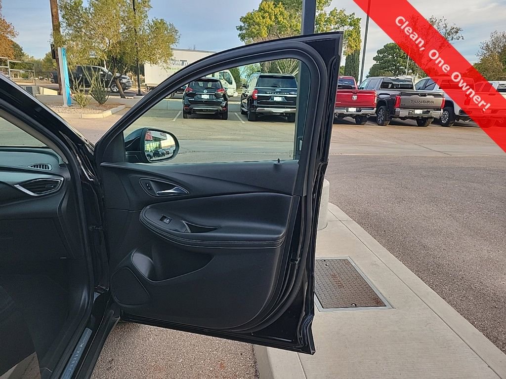 Used 2023 Buick Encore GX Preferred w/ Cold Weather Comfort Package image 17