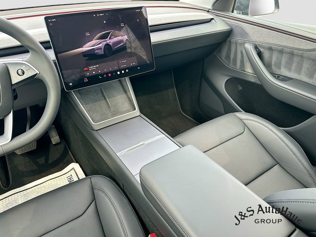 Used 2026 Tesla Model Y Long Range image 30