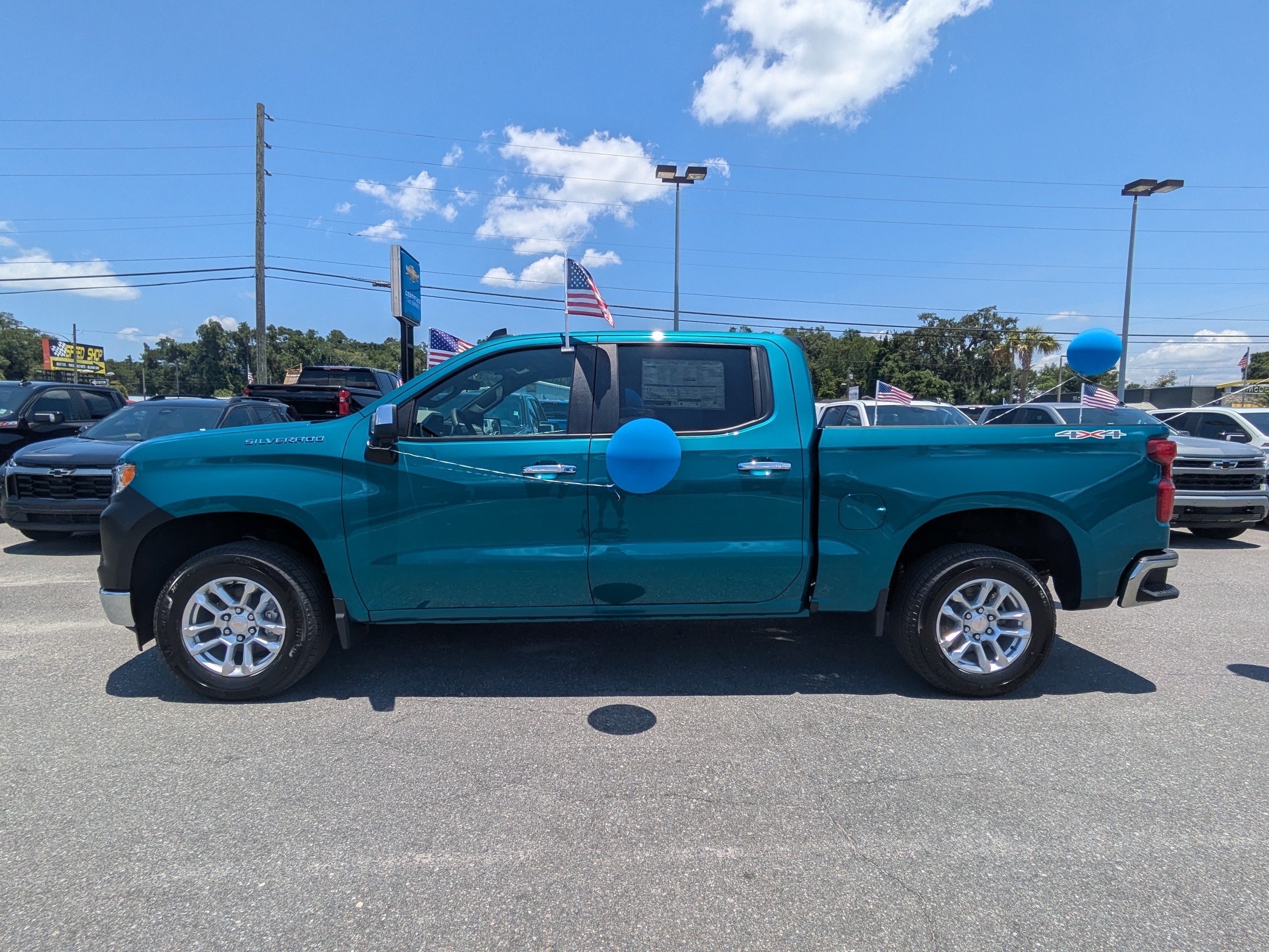 New 2026 Chevrolet Silverado 1500 LT w/ Safety Package AWD/4WD image 7