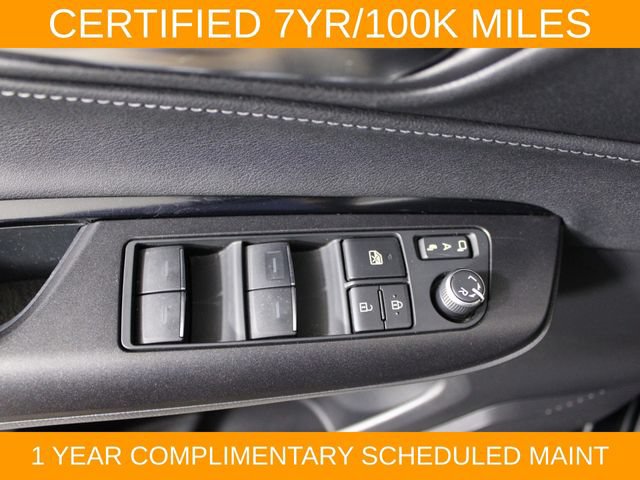 Used 2022 Toyota Venza LE AWD/4WD image 16