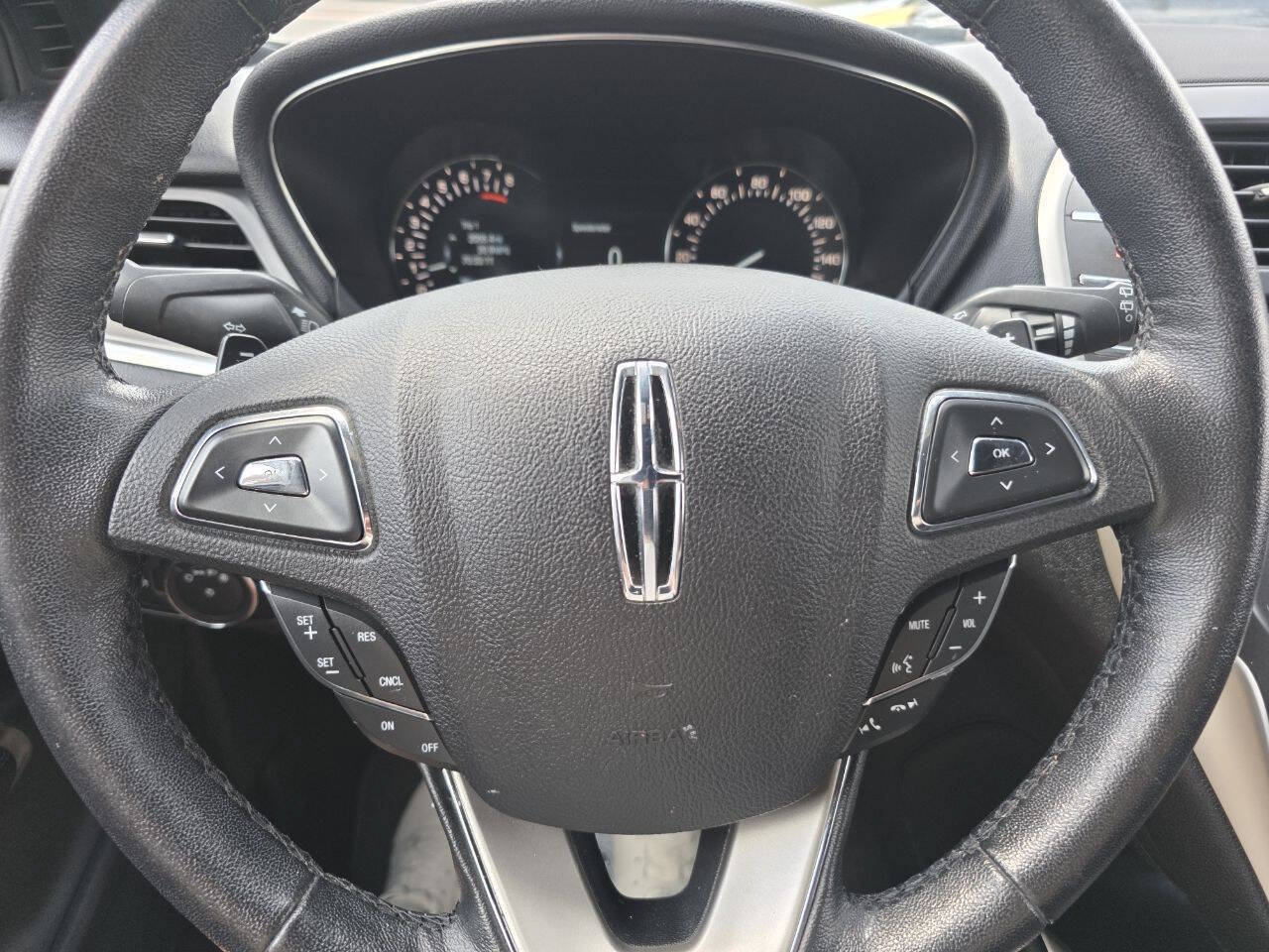 Used 2018 Lincoln MKC Premiere AWD/4WD image 12