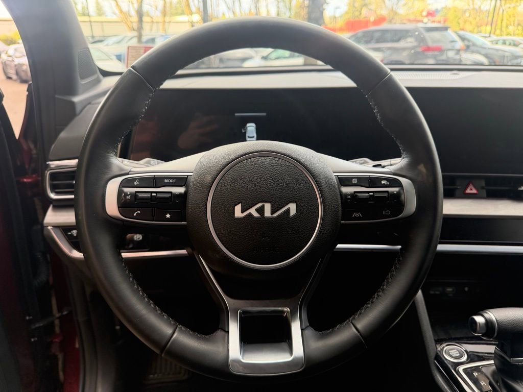 Used 2025 Kia Sportage X-Line image 16