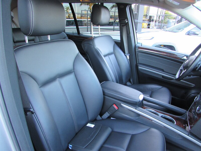 Used 2010 Mercedes-Benz GL 450 4MATIC image 32