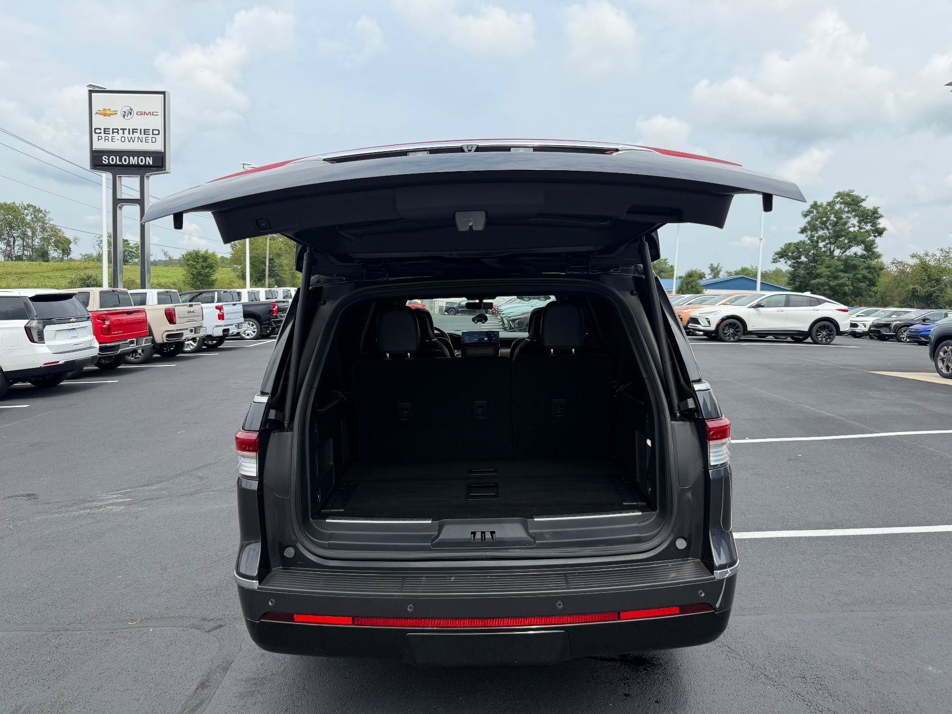 Used 2023 Lincoln Navigator L Reserve AWD/4WD image 12