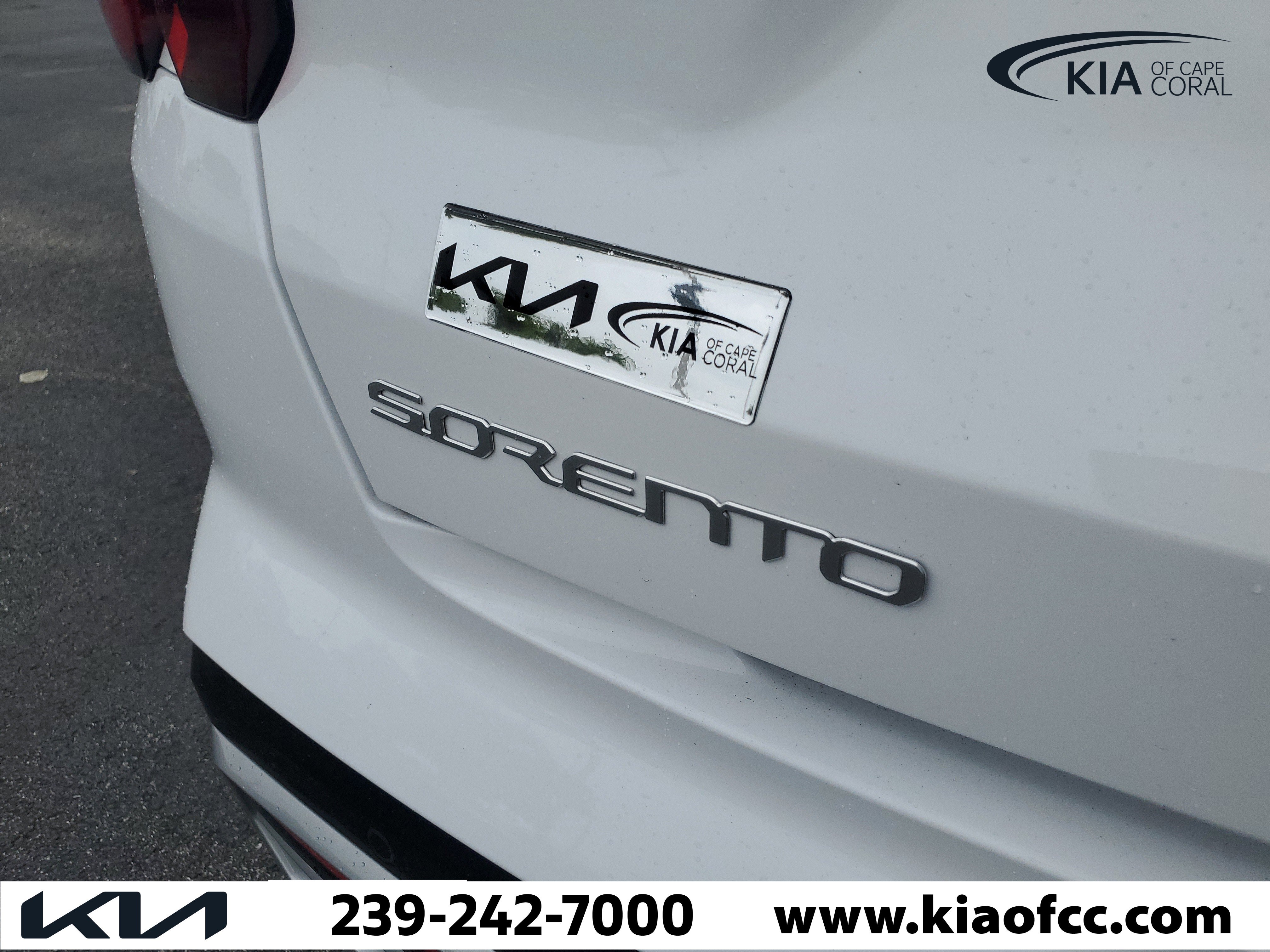 Used 2023 Kia Sorento S w/ Panoramic Sunroof Package FWD image 7