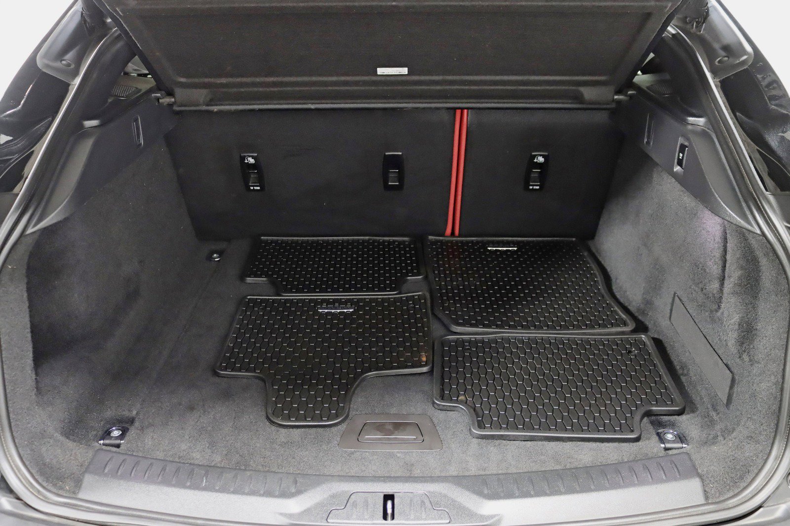 Used 2020 Jaguar I-PACE HSE image 38