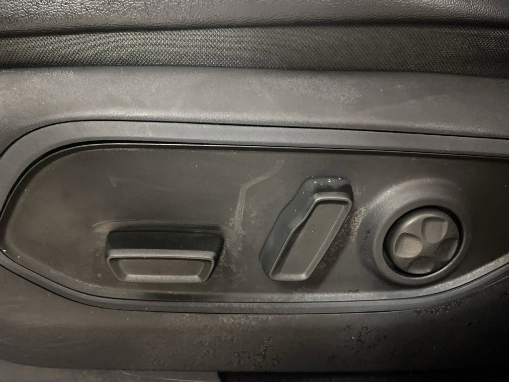 Used 2023 Jeep Grand Cherokee L Laredo image 21