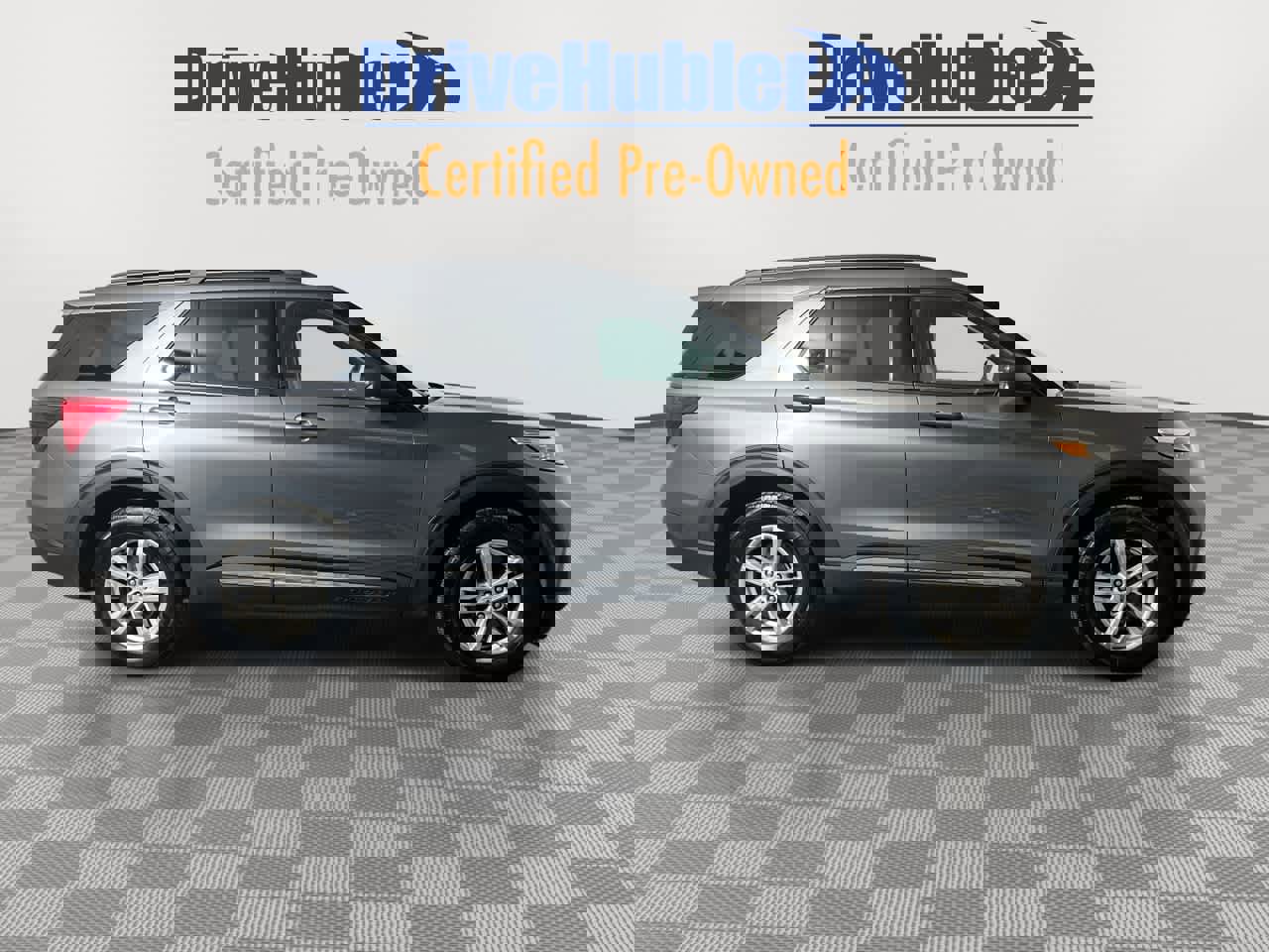 Used 2023 Ford Explorer XLT w/ Equipment Group 202A image 9