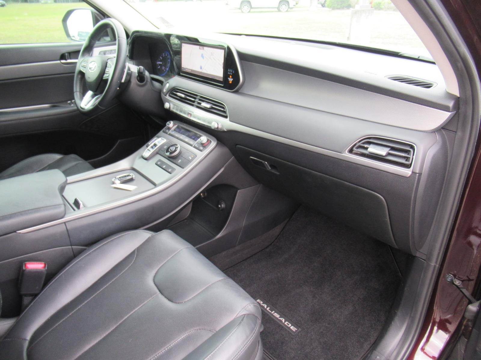 Used 2022 Hyundai Palisade SEL w/ 8P Bench Seat Package FWD image 11
