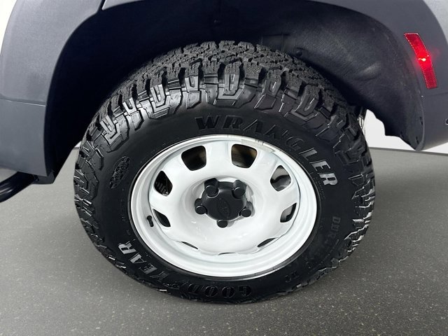 Used 2024 Land Rover Defender 110 S image 30