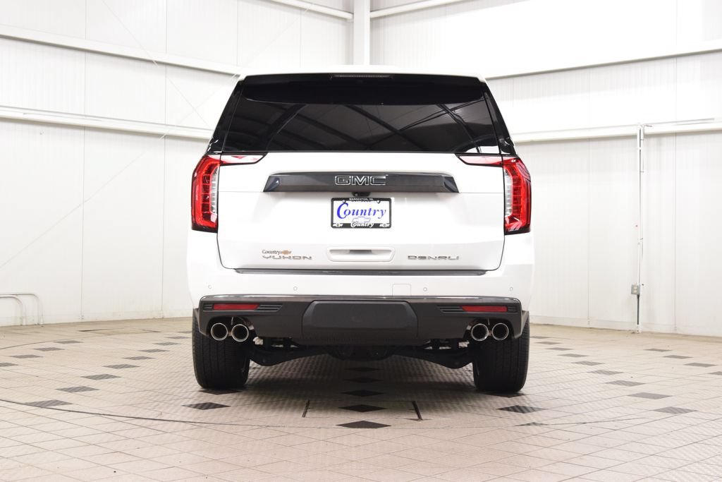 Used 2024 GMC Yukon XL Denali Ultimate AWD/4WD image 10