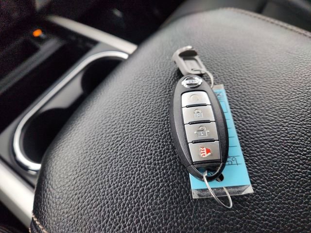 Used 2018 Nissan Titan SL image 51