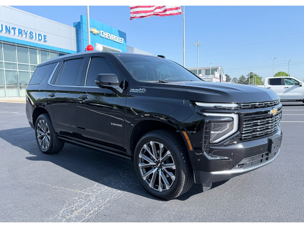 Used 2026 Chevrolet Tahoe High Country RWD image 2
