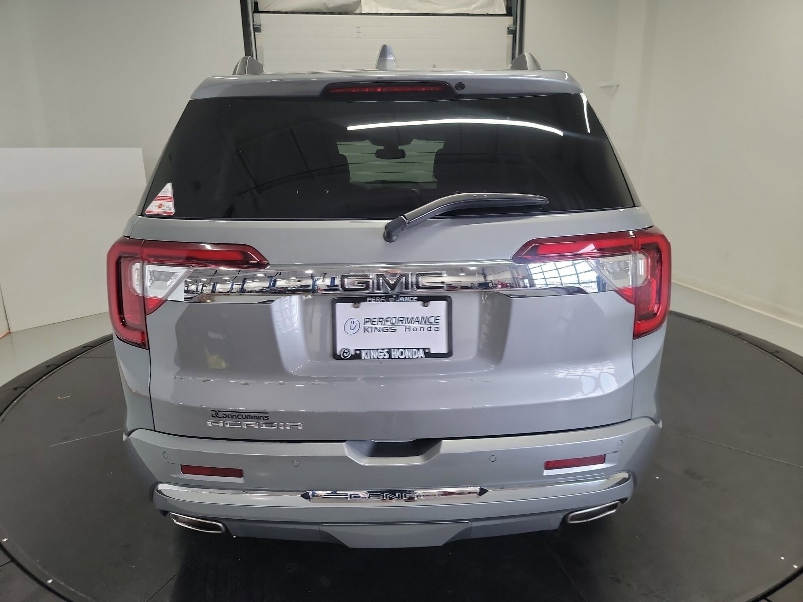 Used 2023 GMC Acadia Denali image 8