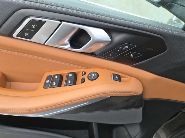 Used 2024 BMW X5 xDrive40i w/ Premium Package image 17