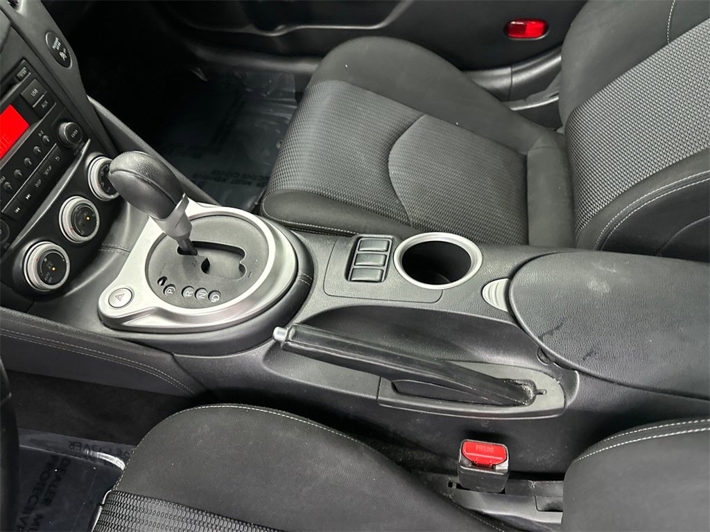 Used 2016 Nissan 370Z Coupe image 23