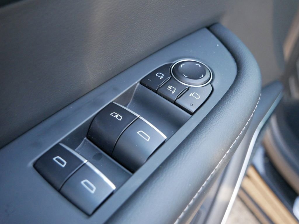 Used 2025 Buick Enclave Avenir w/ Super Cruise Package AWD/4WD image 19