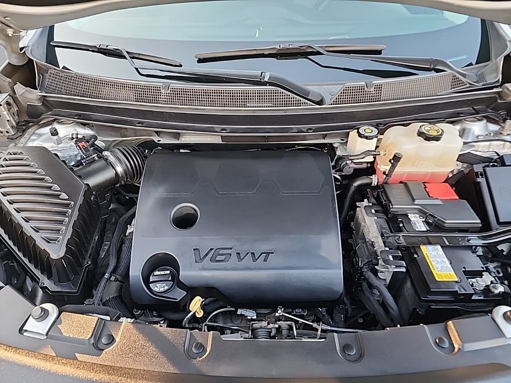 Used 2018 Chevrolet Traverse LT AWD/4WD image 11