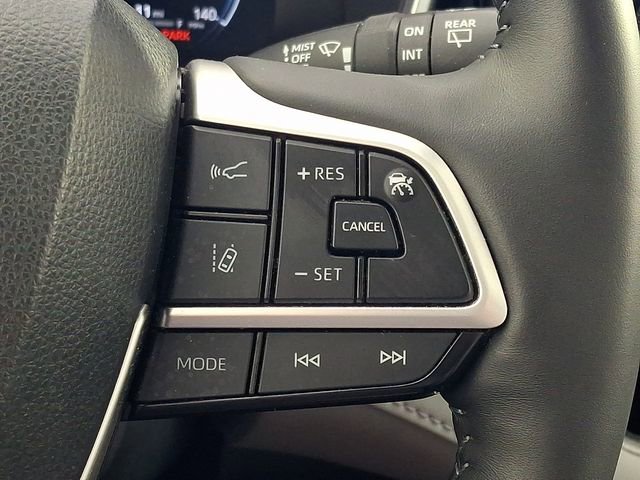 Used 2023 Toyota Highlander Limited FWD image 28