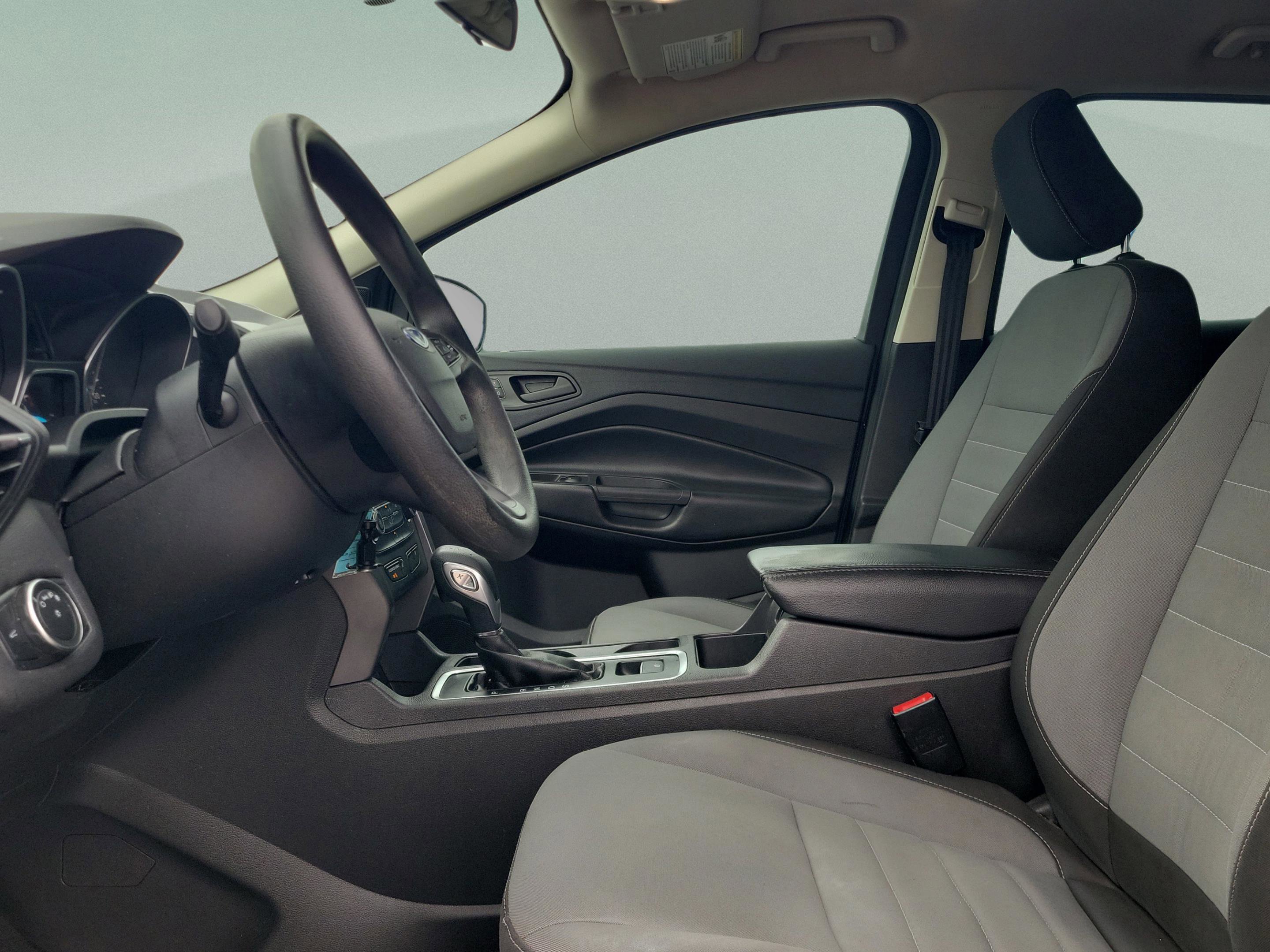 Used 2019 Ford Escape S image 15