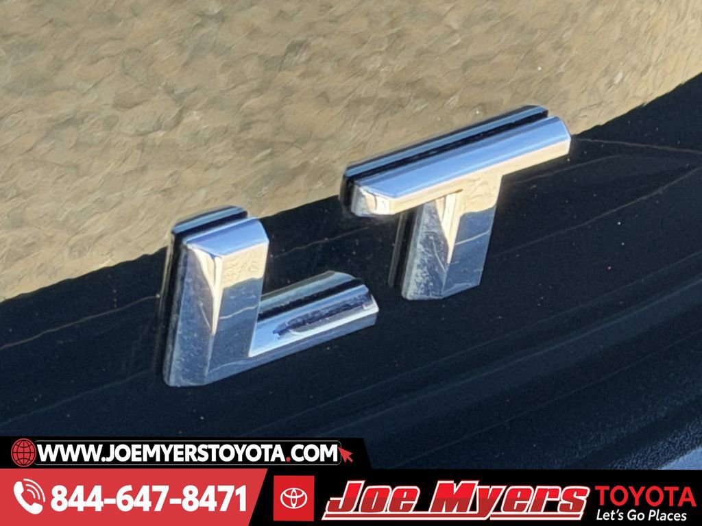 Used 2025 Chevrolet Tahoe LT image 11