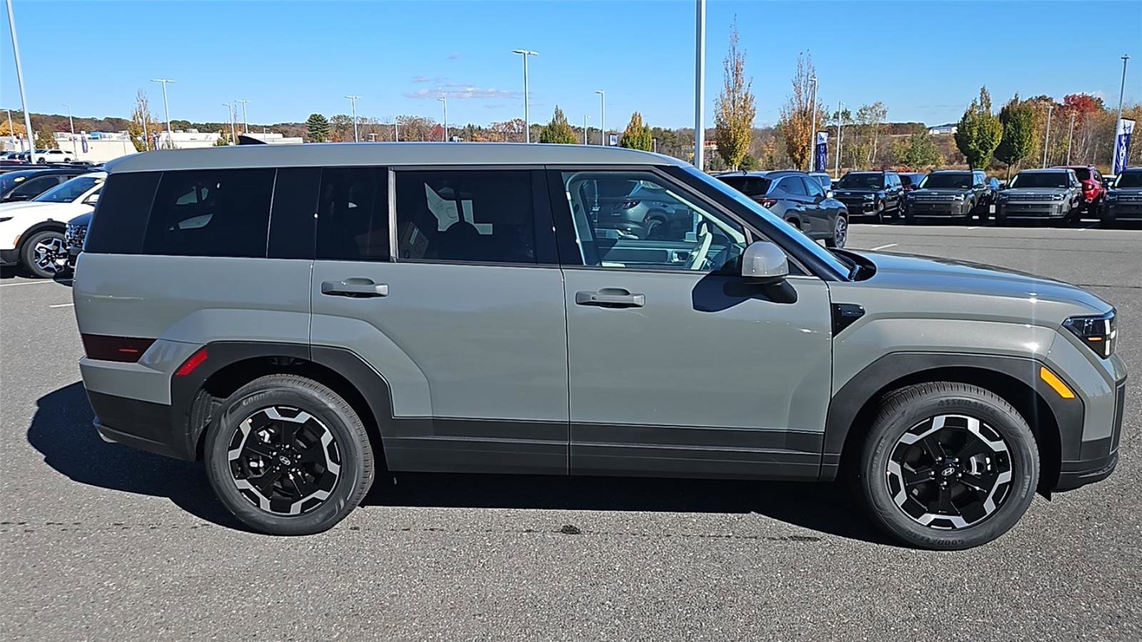 New 2026 Hyundai Santa Fe SE image 8