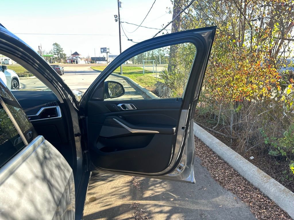 Certified 2025 BMW X7 xDrive40i image 37