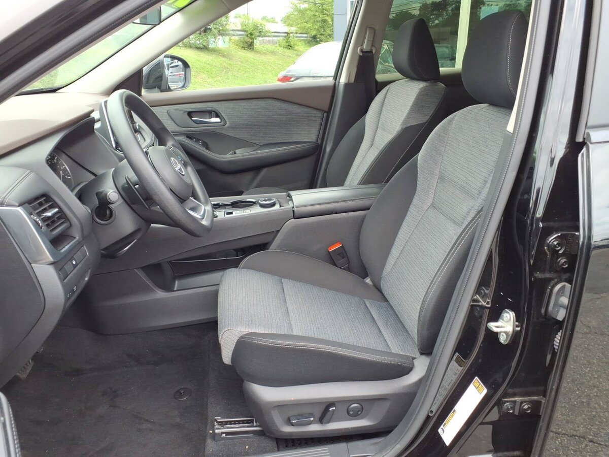 Used 2023 Nissan Rogue SV AWD/4WD image 20