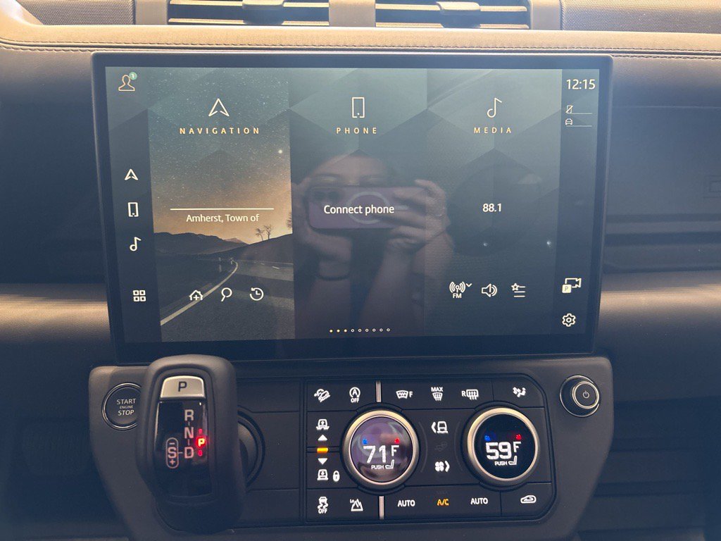 New 2026 Land Rover Defender 90 X-Dynamic SE AWD/4WD image 26