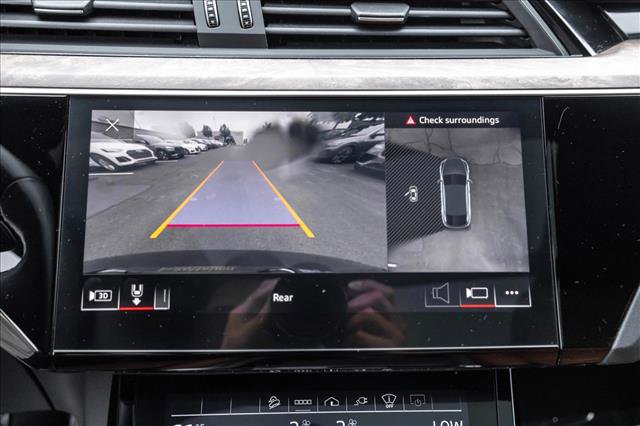 Used 2022 Audi e-tron Prestige w/ Prestige Package AWD/4WD image 18
