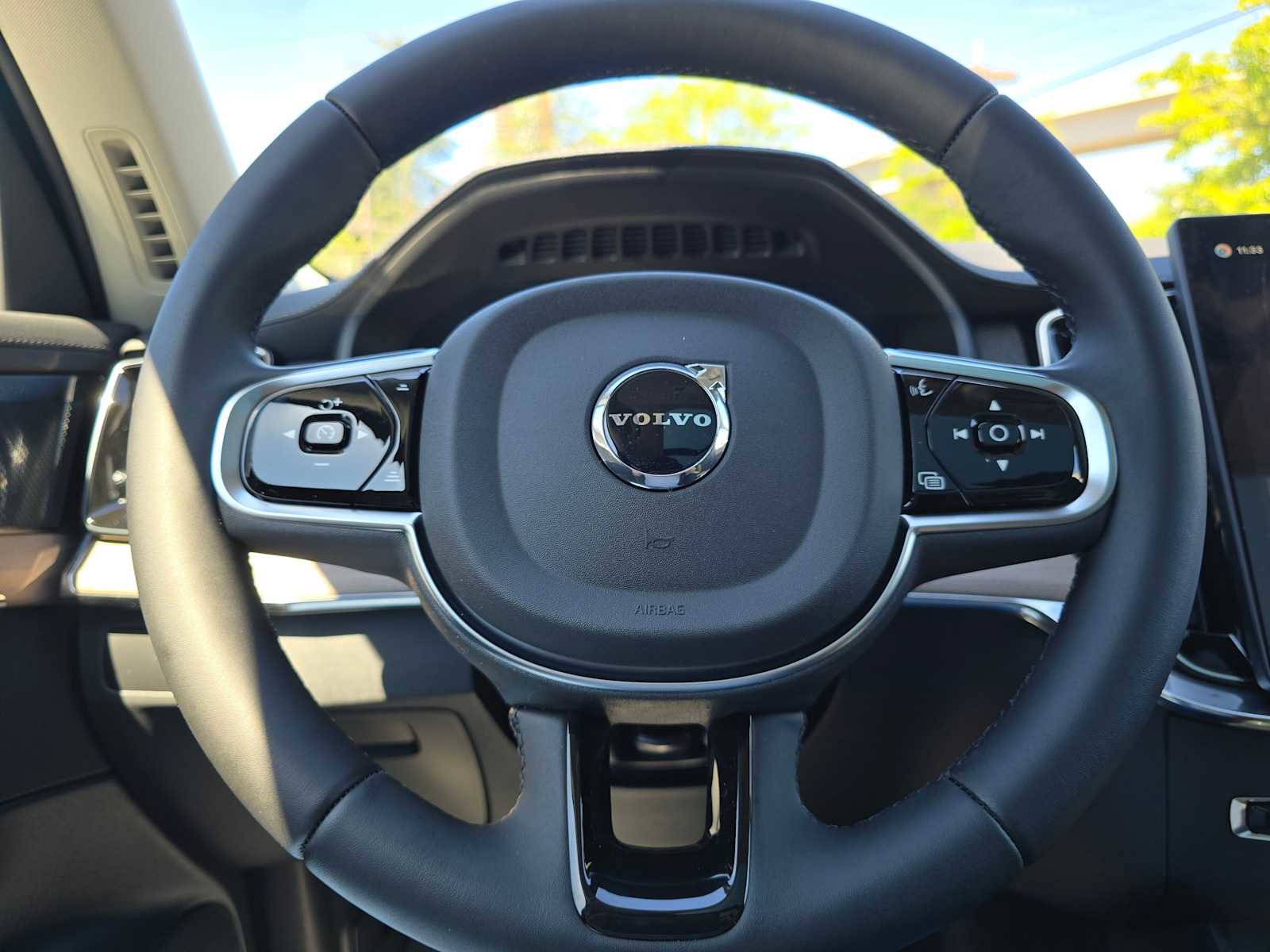 New 2026 Volvo XC90 T8 Plus w/ Protection Package Premier AWD/4WD image 25