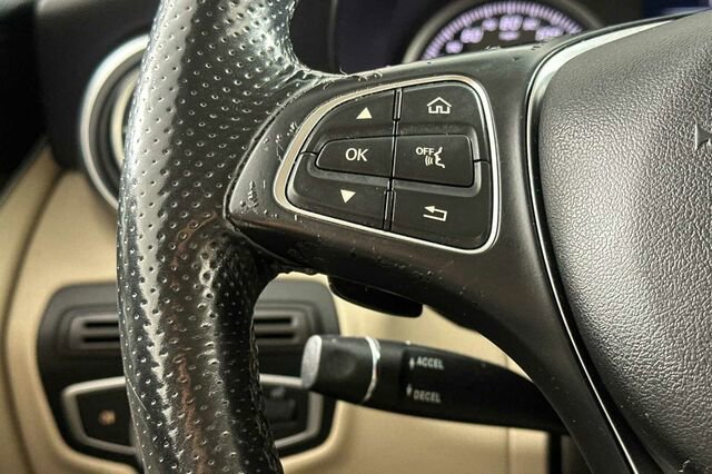 Used 2016 Mercedes-Benz GLC 300 4MATIC image 26