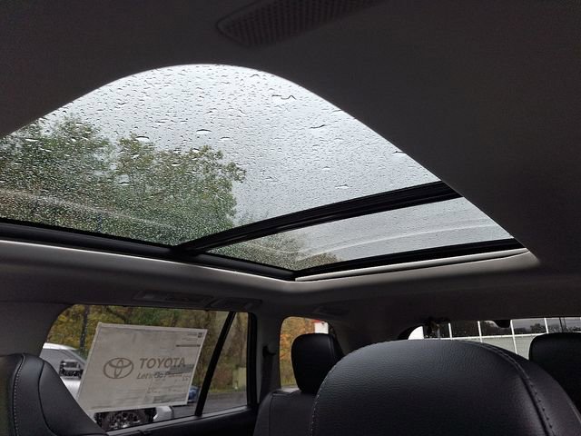 New 2026 Toyota Grand Highlander Platinum image 14