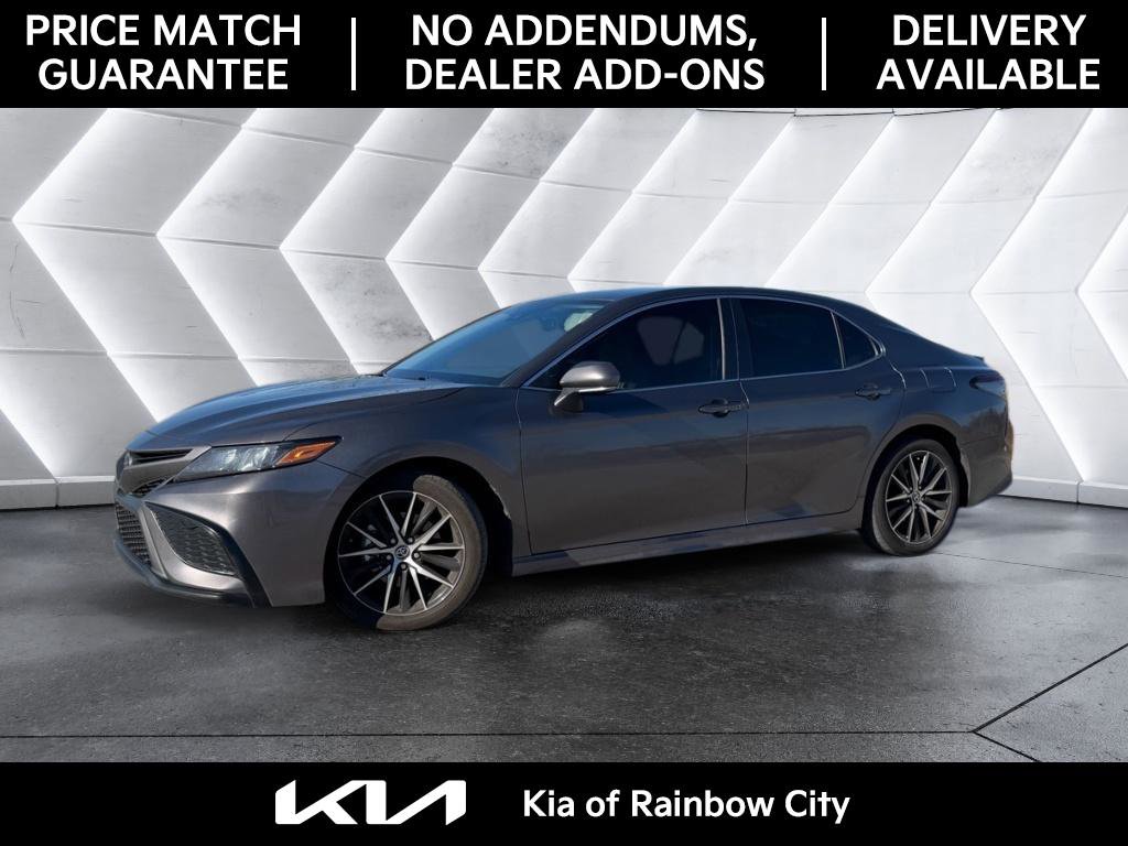 Used 2024 Toyota Camry SE image 4