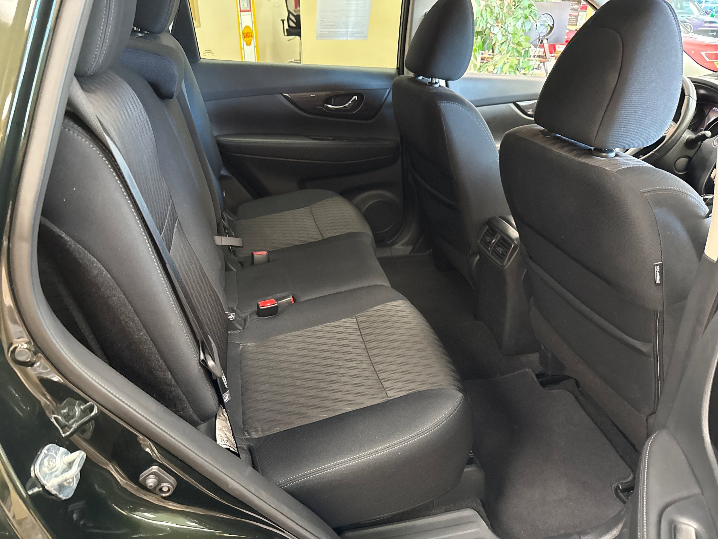 Used 2019 Nissan Rogue SV w/ Premium Package AWD/4WD image 13