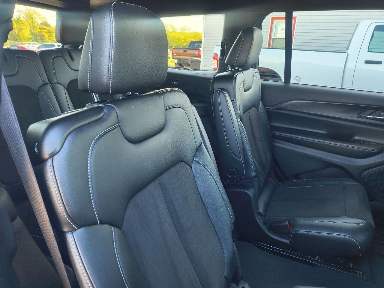 Used 2024 Jeep Grand Cherokee L Altitude image 29