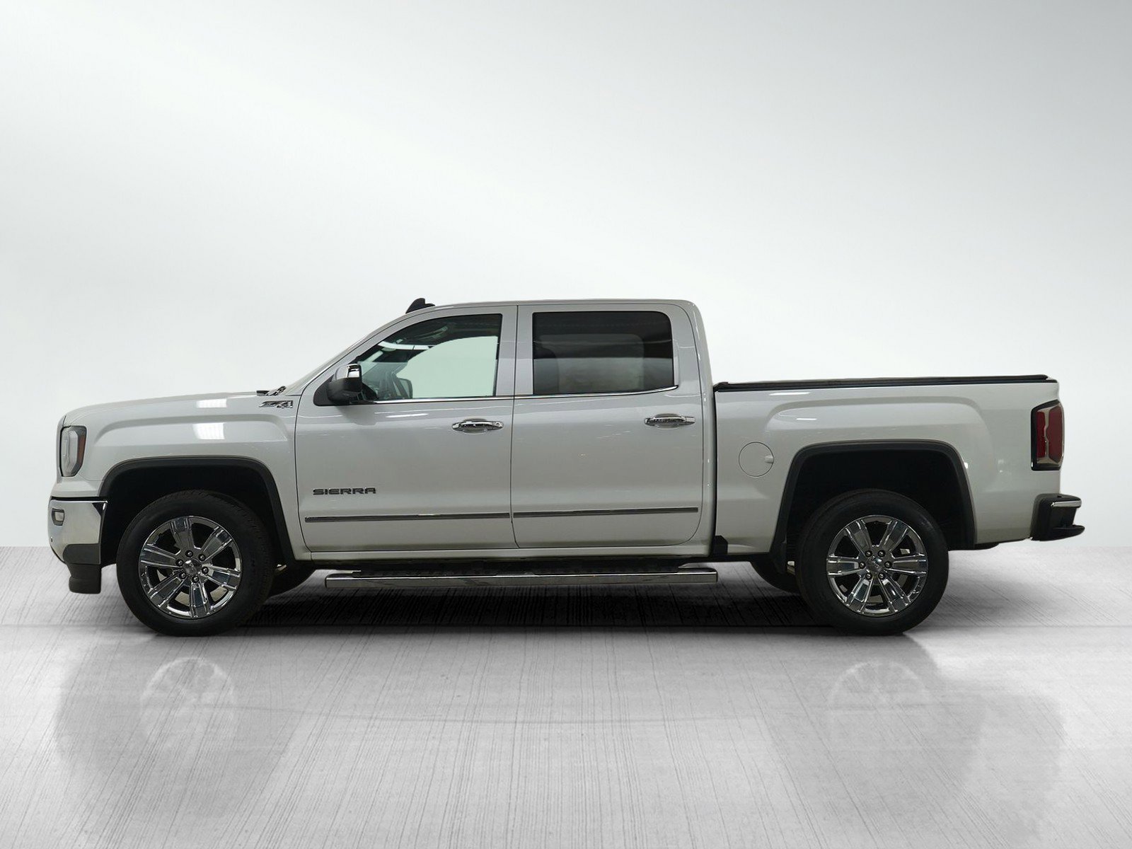 Used 2016 GMC Sierra 1500 SLT w/ Enhanced Driver Alert Package image 2