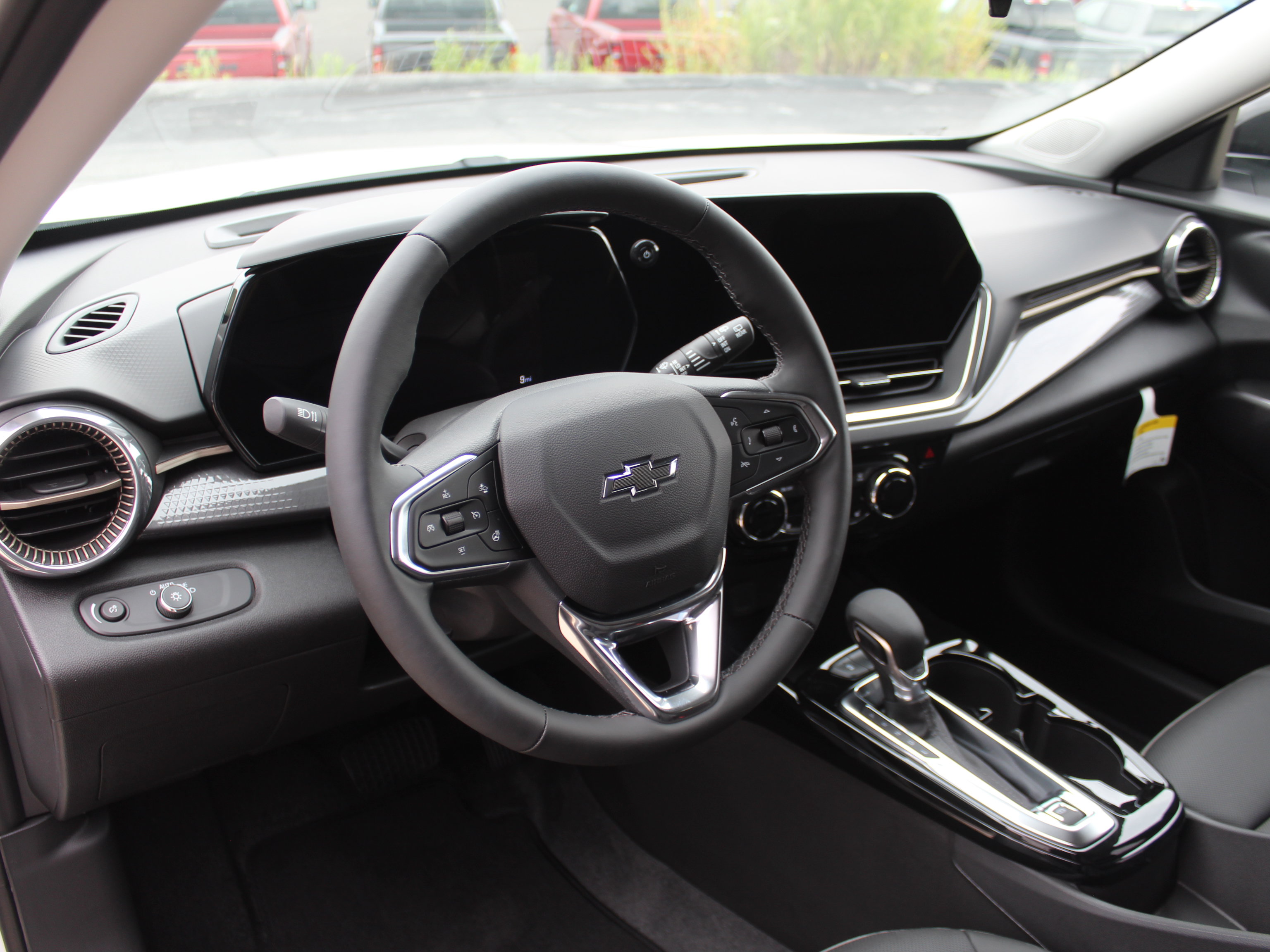 New 2026 Chevrolet Trax ACTIV FWD image 12