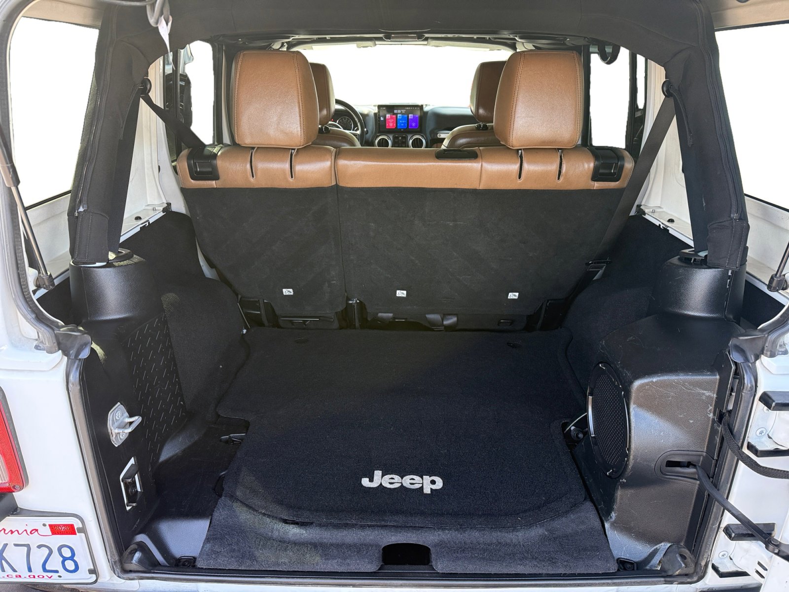 Used 2014 Jeep Wrangler Unlimited Sahara AWD/4WD image 17