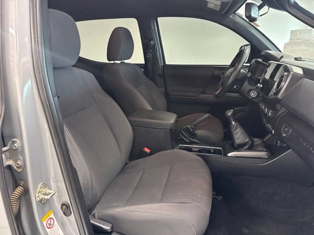 Used 2019 Toyota Tacoma TRD Off-Road w/ Technology Package AWD/4WD image 25