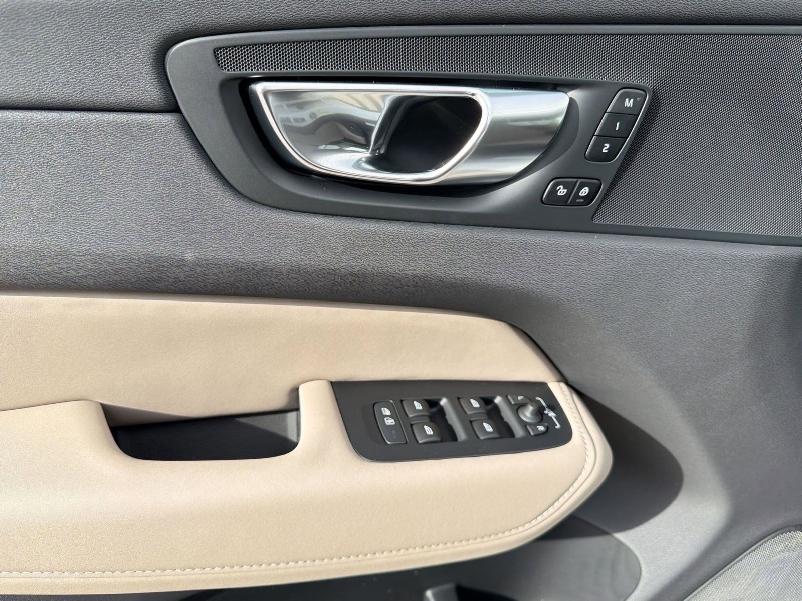 New 2026 Volvo XC60 B5 Plus w/ Protection Package Premier image 12