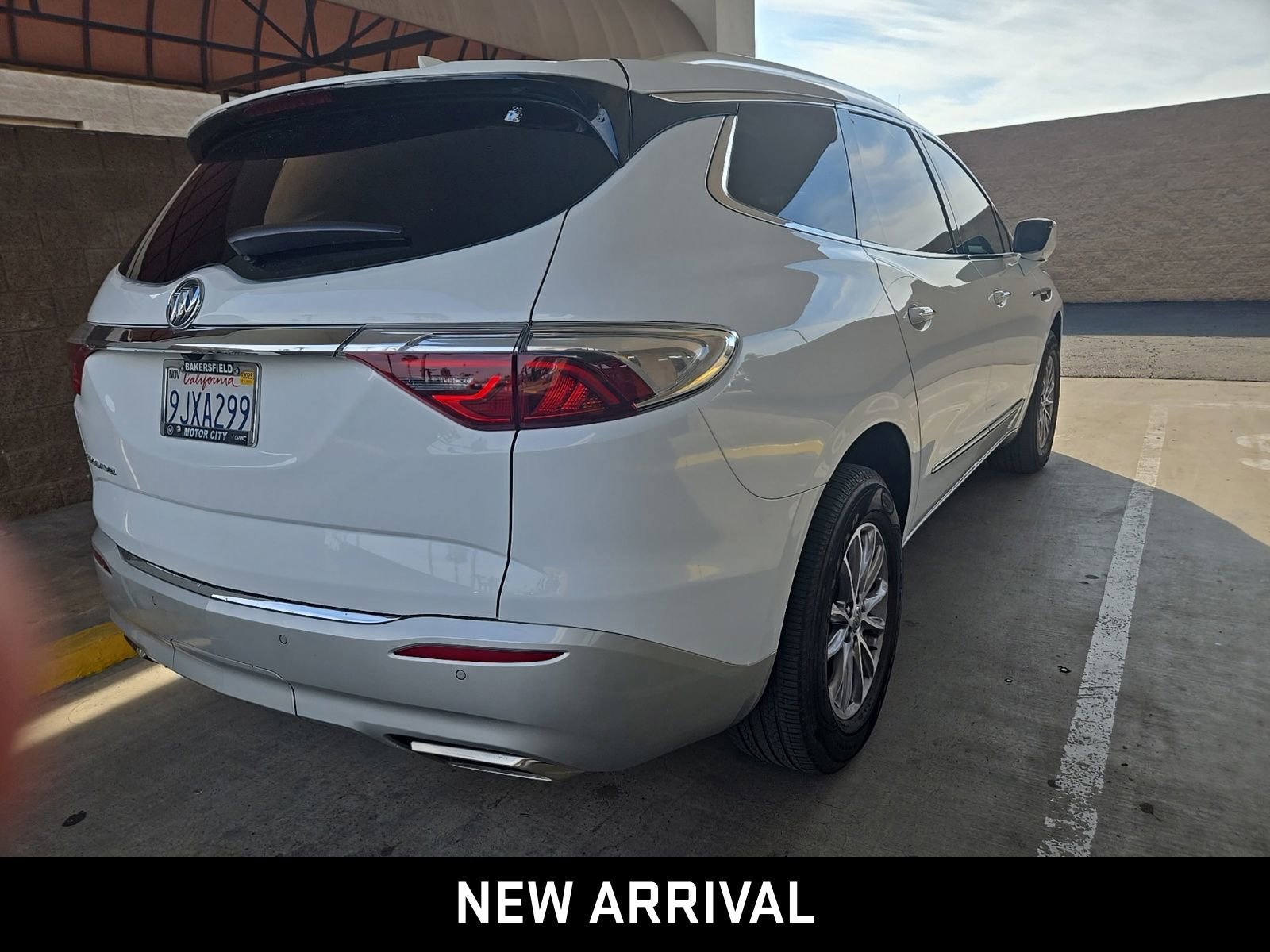 Certified 2024 Buick Enclave Essence image 4