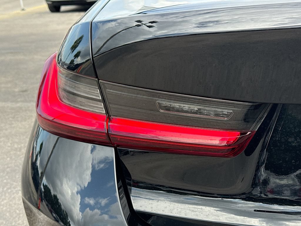 Used 2024 BMW 330i Sedan w/ Convenience Package RWD image 10