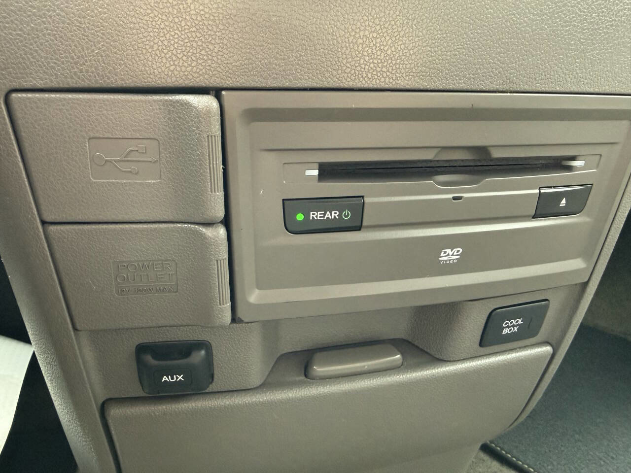 Used 2015 Honda Odyssey Touring Elite image 36