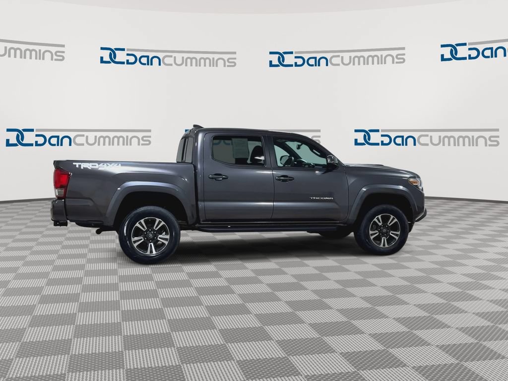 Used 2016 Toyota Tacoma TRD Sport w/ Towing Package AWD/4WD image 9