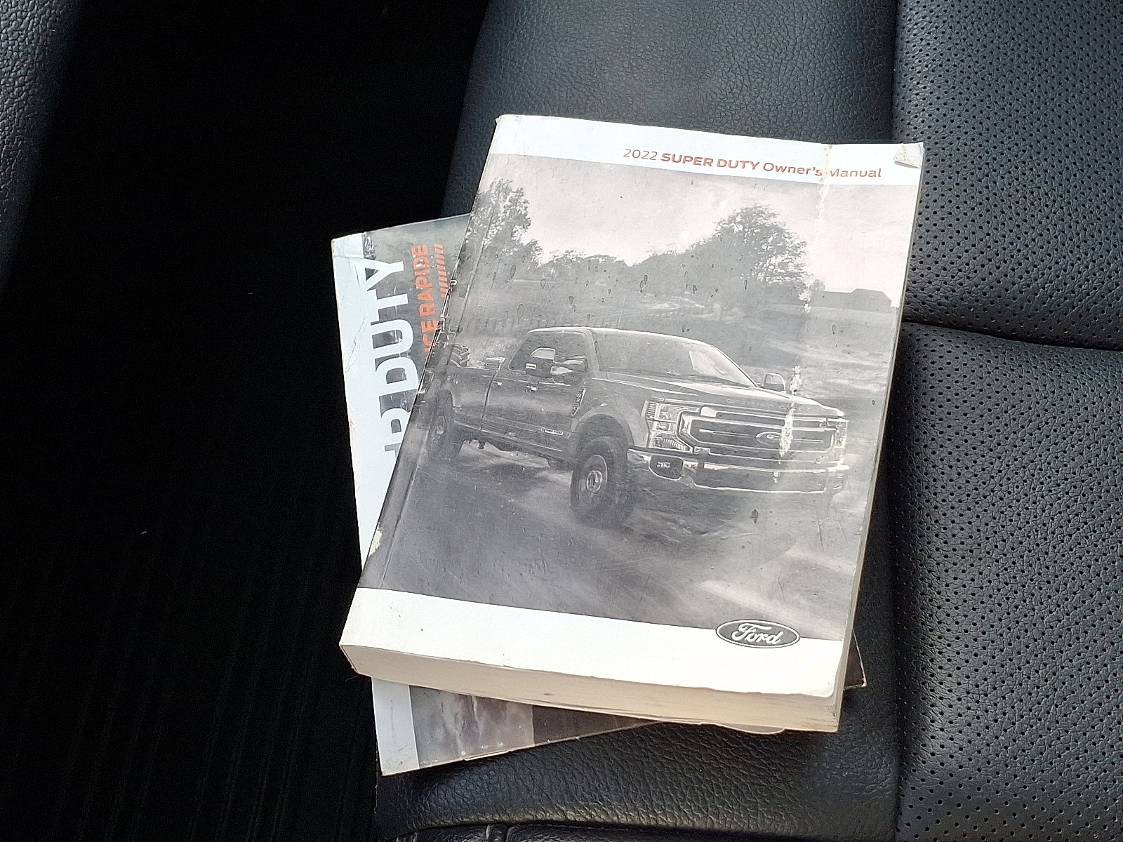 Used 2022 Ford F250 Lariat w/ Black Appearance Package image 26