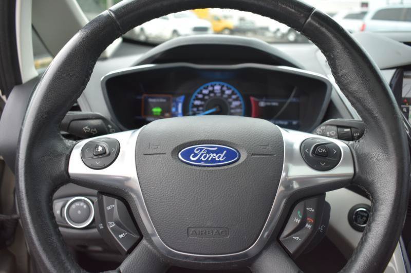 Used 2015 Ford C-MAX Energi SEL w/ Equipment Group 303A FWD image 23
